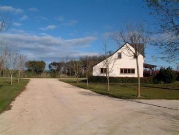 Whitestone Cottages Windwhistle Bagian luar foto