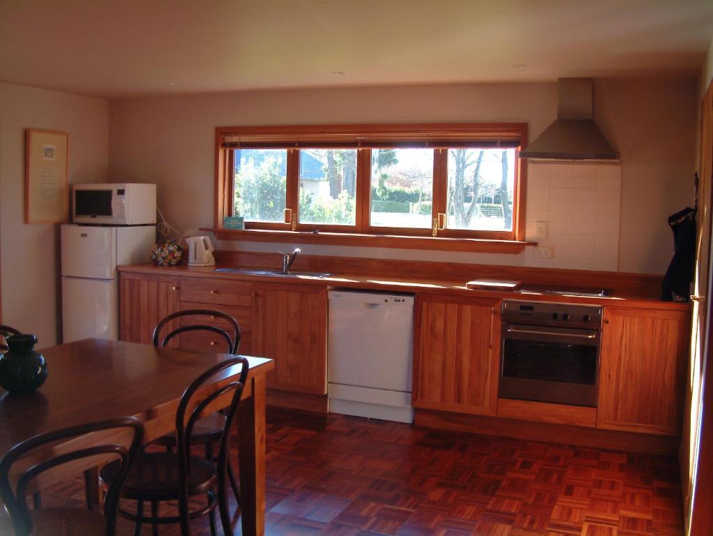 Whitestone Cottages Windwhistle Bagian luar foto
