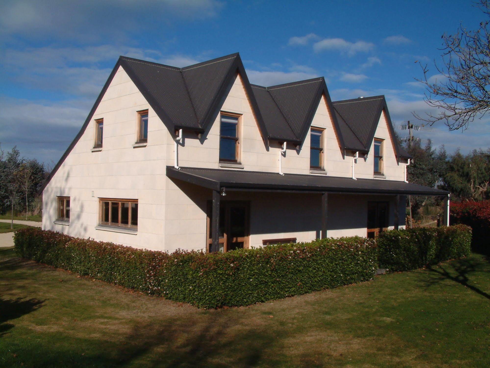 Whitestone Cottages Windwhistle Bagian luar foto